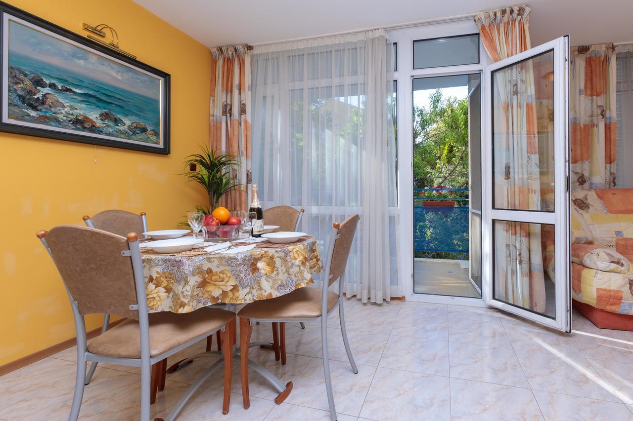 Apartment Sea Shell 2 Сонячний Берег Екстер'єр фото