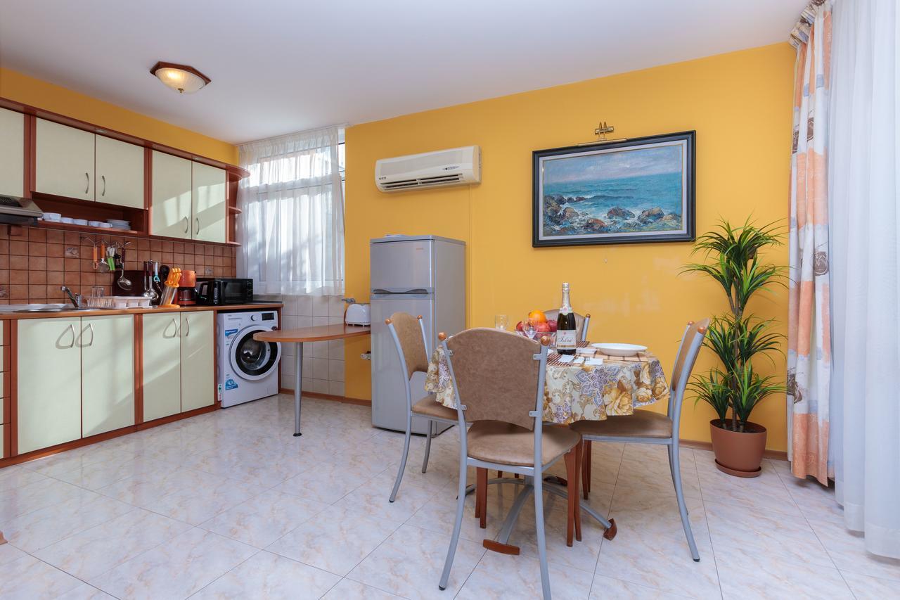 Apartment Sea Shell 2 Сонячний Берег Екстер'єр фото